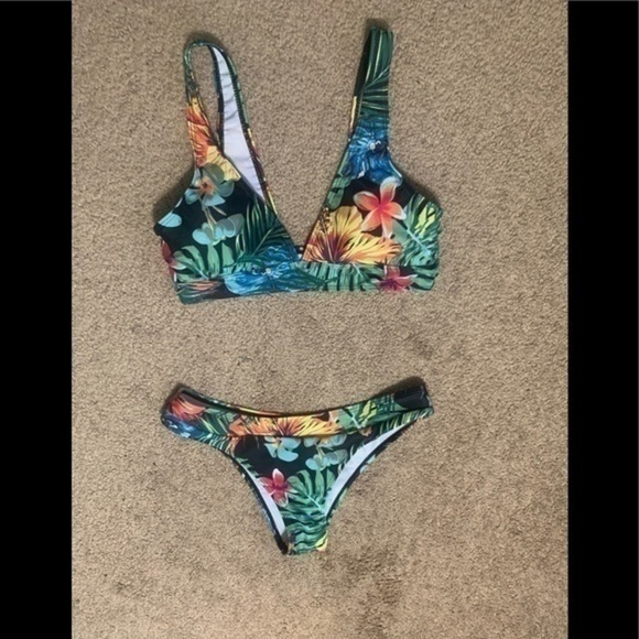Floral Tropical Bikini Set Size Small - Picture 5 of 11